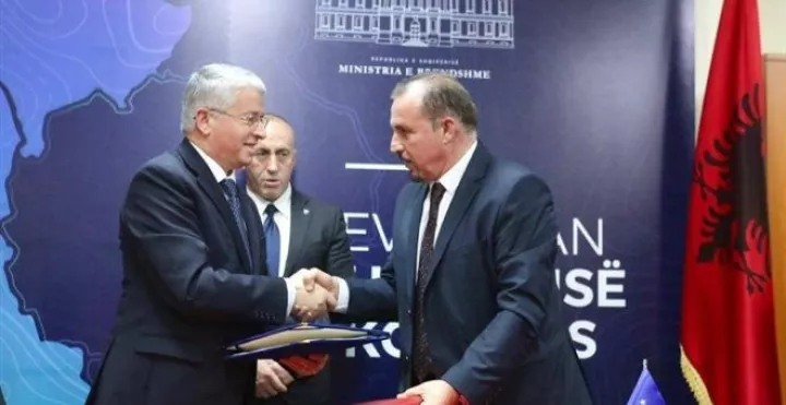 Αλβανία - Κόσοβο υπέγραψαν συμφωνία για κοινό σημείο ελέγχου στα σύνορά τους