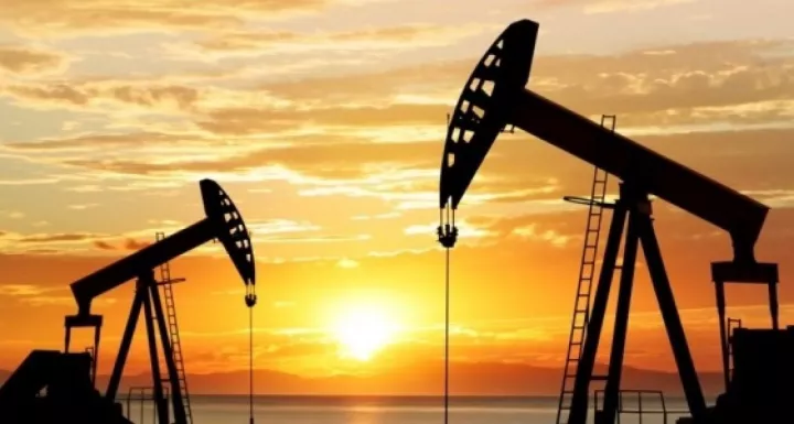 Ράλι για το πετρέλαιο μετά τις εκρήξεις στο Κόλπο του Ομάν