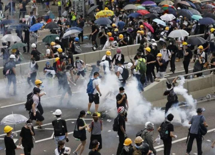 Χόνγκ Κονγκ: «Οργανωμένες ταραχές» καταγγέλλει η κυβέρνηση