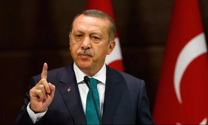Στέλεχος του AKP εκτιμά ότι ο Ερντογάν θα εκλεγεί με ποσοστό τουλάχιστον 51% 