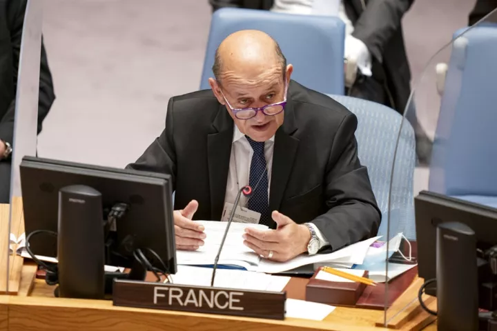 Στη διεθνή σύνοδο για τη Λιβύη στην Τρίπολη ο Γάλλος υπουργός Εξωτερικών, Λε Ντριάν