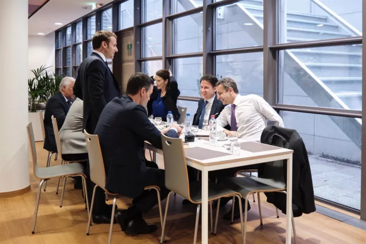 Γεύμα εργασίας στις Βρυξέλλες μετά τη συνάντηση των επτά
