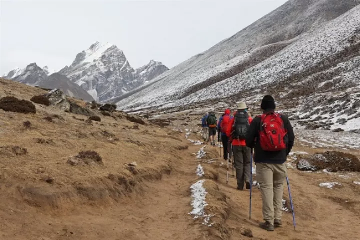 Νεπάλ: Επτά αγνοούμενοι μετά από χιονοστιβάδα στα Ιμαλάια