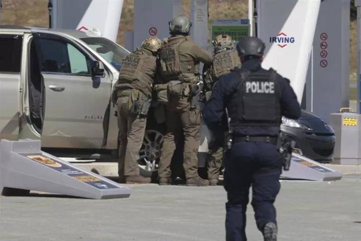 Ένοπλη επίθεση με τουλάχιστον 16 νεκρούς στον Καναδά