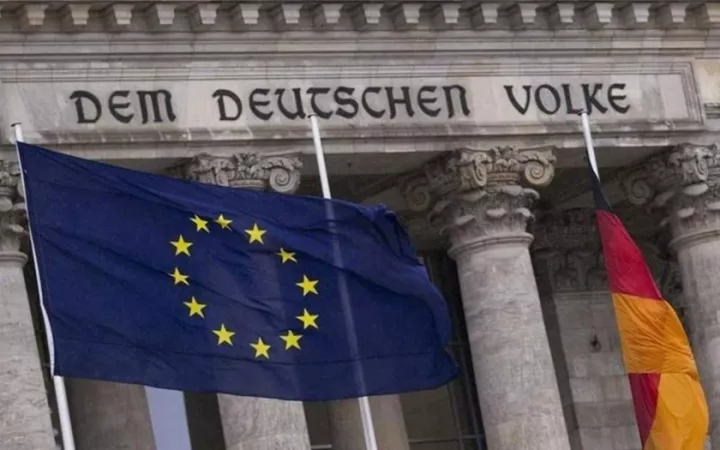S&#252;ddeutsche Zeitung: «Το βέτο στο ευρωομολόγο ντροπιάζει τη Γερμανία»