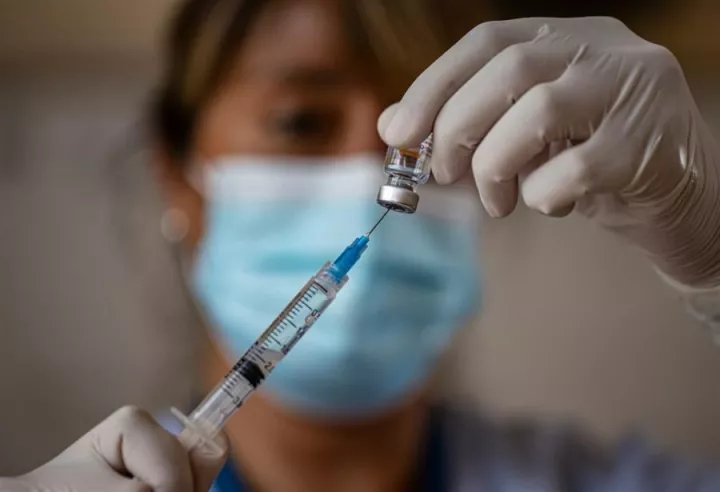 Έρευνα: Αυξάνεται η εμπιστοσύνη του κόσμου στα εμβόλια κατά του κορονοϊού