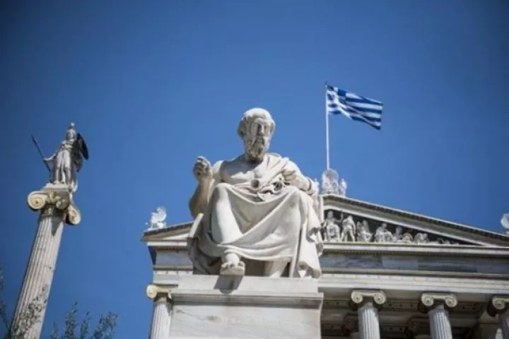 DW: Ξεπέρασε την οικονομική κρίση η Ελλάδα;