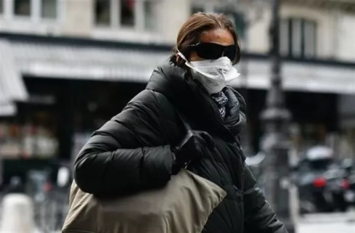 Η Ελβετία θα διανείμει στα εμπορικά καταστήματα 1 εκατ. μάσκες την ημέρα