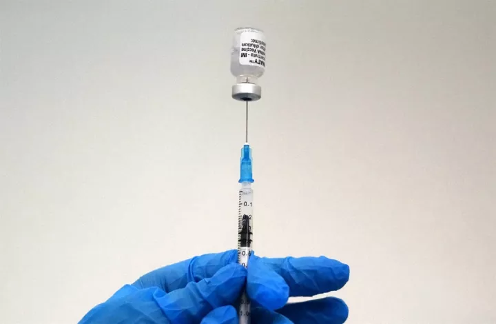 Ρωσία - Κορονοϊός: Κλινικές δοκιμές για νέο εμβόλιο ξεκινά ιδιωτική εταιρία