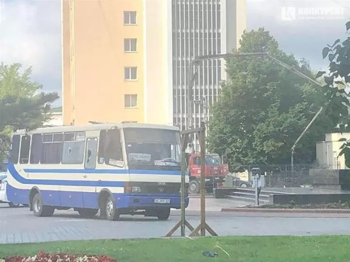 Ουκρανία: Ένοπλος κρατά 20 ομήρους σε λεωφορείο