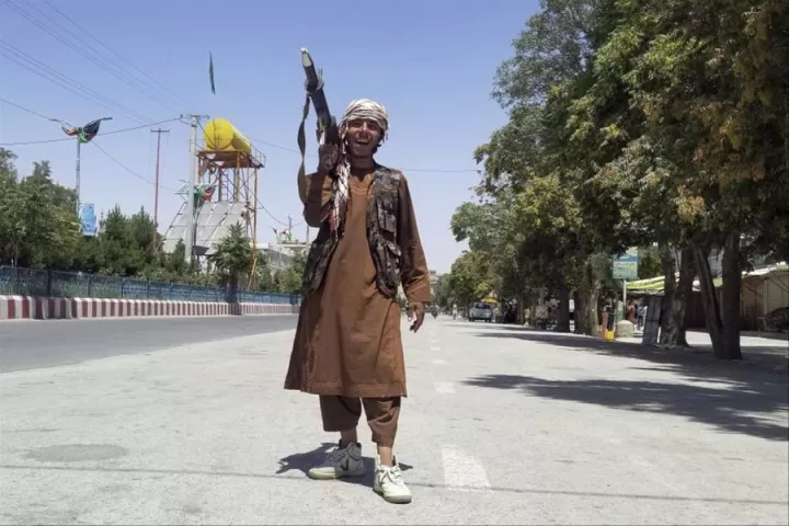 Αφγανιστάν: Αμερικανικός οπλισμός πέφτει στα χέρια των Ταλιμπάν
