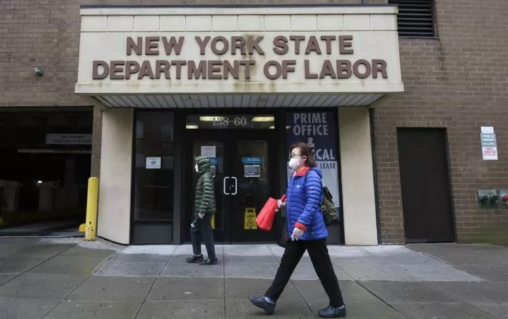 ΗΠΑ: Κάτω από 1 εκατ. οι νέες αιτήσεις για επίδομα ανεργίας για πρώτη φορά από τον Μάρτιο
