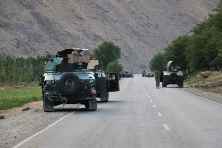 Πολέμαρχος υπόσχεται πως θα πάρει ξανά τα όπλα εναντίον των Ταλιμπάν