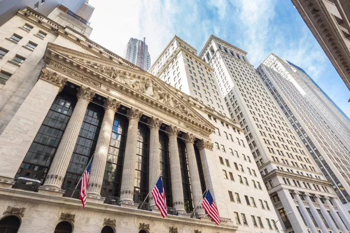 Μικτά πρόσημα στη Wall Street με το βλέμμα στην Johnson&Johnson 