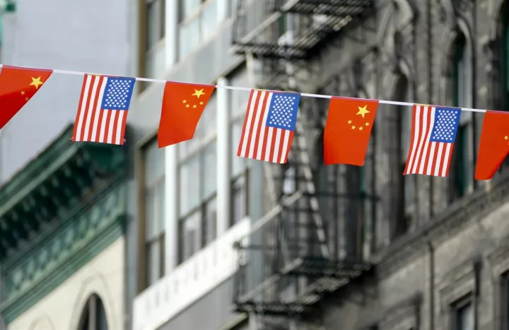 Σύμβουλος Τραμπ: Πιθανό να πληρώσουμε αμερικανικές εταιρείες για να επιστρέψουν από την Κίνα