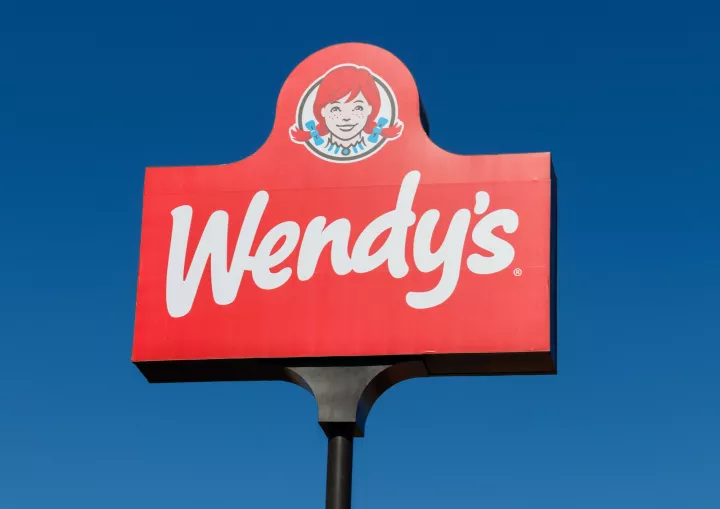 Wendy&apos;s: Προσφορά για την αγορά των εστιατορίων της πτωχευμένης NPC