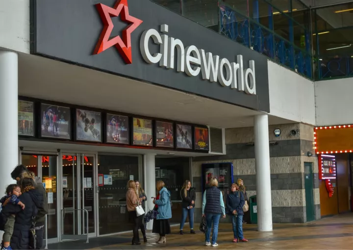 Cineworld Βρετανία: Νέα συμφωνία χρέους για έξοδο από την κρίση