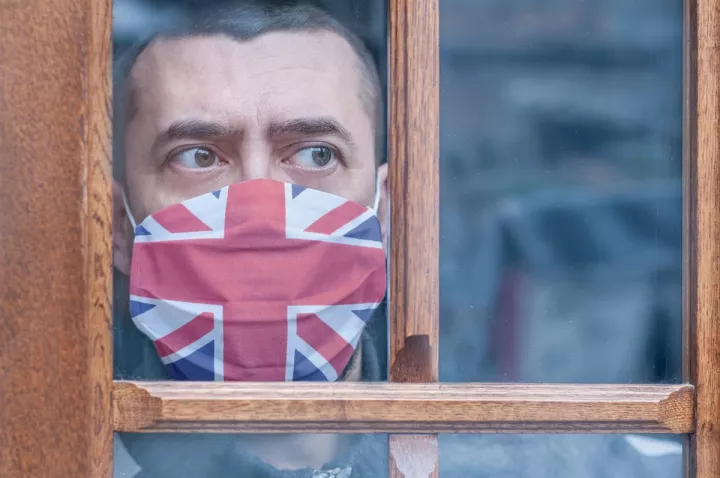 Η Βρετανία ελπίζει να χαλαρώσει το lockdown από τον Μάρτιο