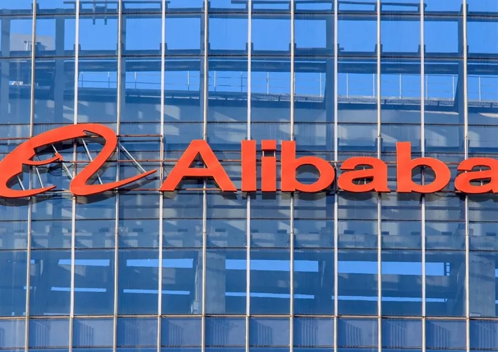 Alibaba: Σε συνομιλίες με κινεζικές φαρμακοβιομηχανίες για τη μεταφορά εμβολίων