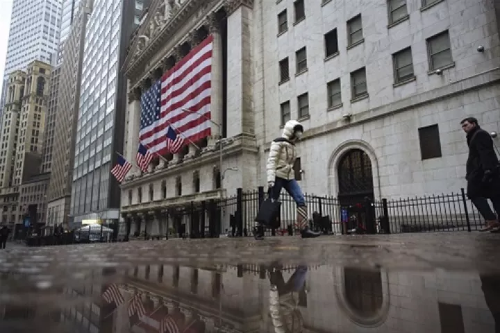 «Μηδένισε» στη λήξη η Wall Street