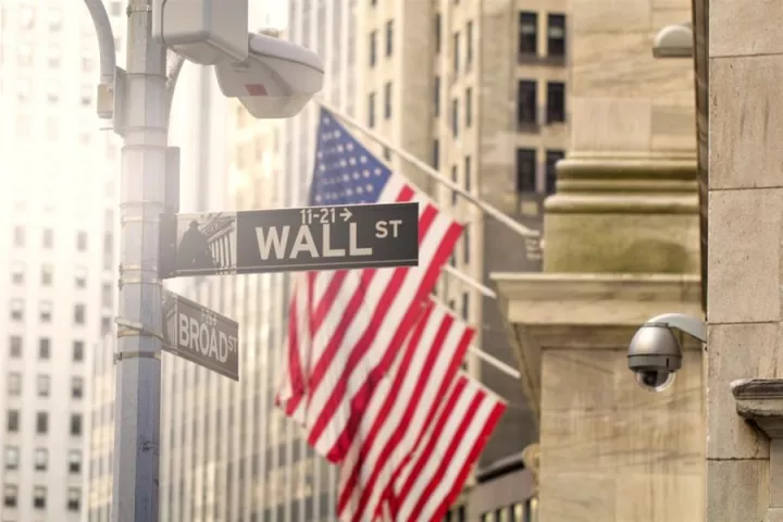 Οριακές απώλειες στη Wall Street εν αναμονή των εταιρικών αποτελεσμάτων