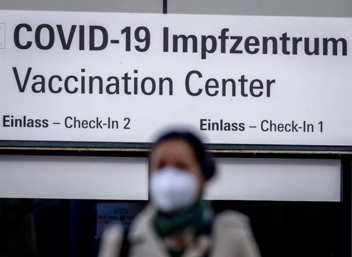 Γερμανία: Εντός Σεπτεμβρίου τα επικαιροποιημένα εμβόλια κατά του κορονοιού