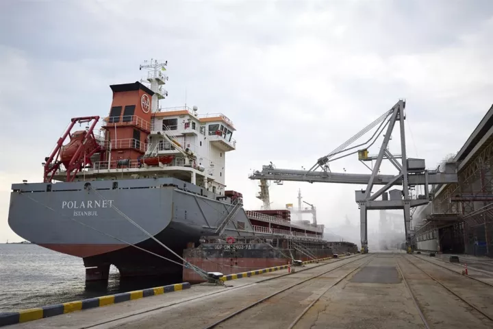 Καθυστερήσεις στα πλοία με τα ουκρανικά σιτηρά λόγω ασφαλιστικών εκκρεμοτήτων 