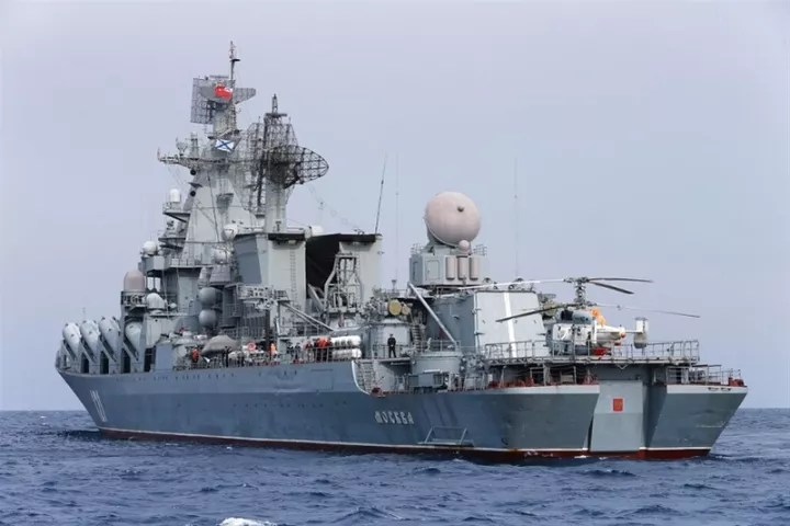 Σοβαρή ζημιά υπέστη η ναυαρχίδα του ρωσικού στόλου - Τη «χτυπήσαμε» λένε οι Ουκρανοί