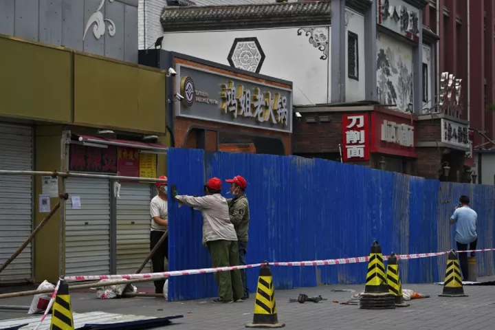 Κίνα-κορονοϊός: «Σφοδρό» χαρακτηρίζεται το ξέσπασμα εξάπλωσης κρουσμάτων σε μπαρ