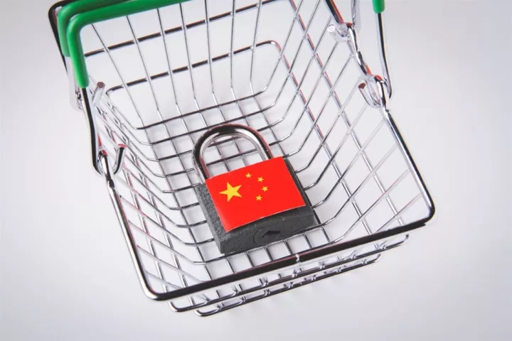 Με το βλέμμα στην Κίνα, φρένο στο αγοραστικό «όργιο» από κρατικά χρηματοδοτούμενες ξένες επιχειρήσεις