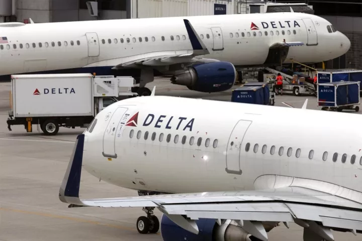 Delta airlines: Στα 6 δισ. δολάρια το ποσό επιστροφής λόγω ακυρώσεων από το 2020